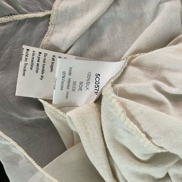 SILK Blouse with lace Accents - Picture 12 of 12